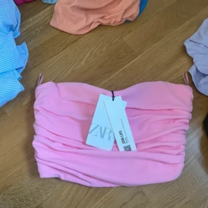 Tub topp  - Tubtopp, Zara, storlek S, ny med prislapp, rosa pris 160