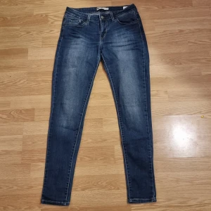 Levi's jeans W29 L30 - Aldrig använda