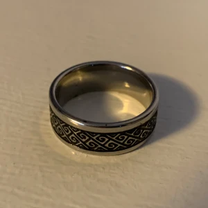 Silverring - Silverring, liite sliten men annars bra skick👐