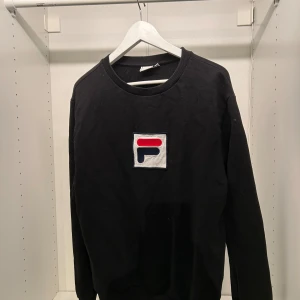 Fila Sweatshirt - Kommer inte till mycket användning, hyfsad skick.