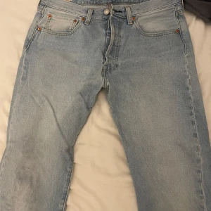 Levis 501 original - Leves 501 original Delvis använda, men fräscha