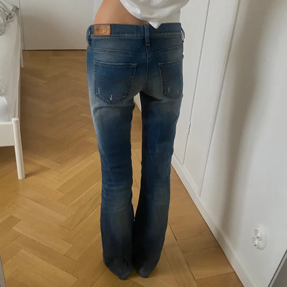 Så snygga lågmidjade diesel jeans!❤️‍🔥. Jeans & Byxor.