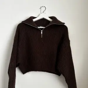 Den snyggaste bruna stickade tröjan från Gina Tricot som inte längre kommer till användning i strl S🌸
