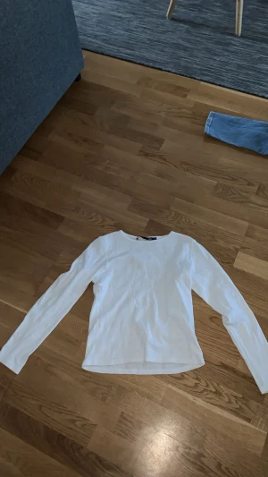 Vit tröja - Vit tröja från lager 157