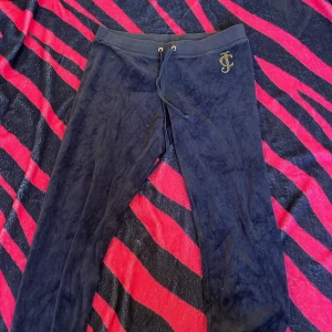 Juciy conture  - Det är inget fel på det men jag använder inte de så ska sälja❤️