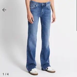 90s bootcut jeans. Aldrig använda bara testade