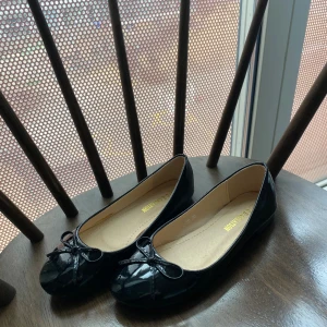 Ballerinaskor - Svarta ballerinaskor i jättefint skick ❤️