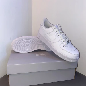 Nike Air Force 1 - Nike Air Force 1 | Storlek: 41 | Helt nya med Box och Kvitto