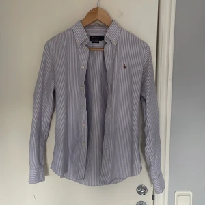 Ralph Lauren skjorta  - Fint skick, inga defekter.