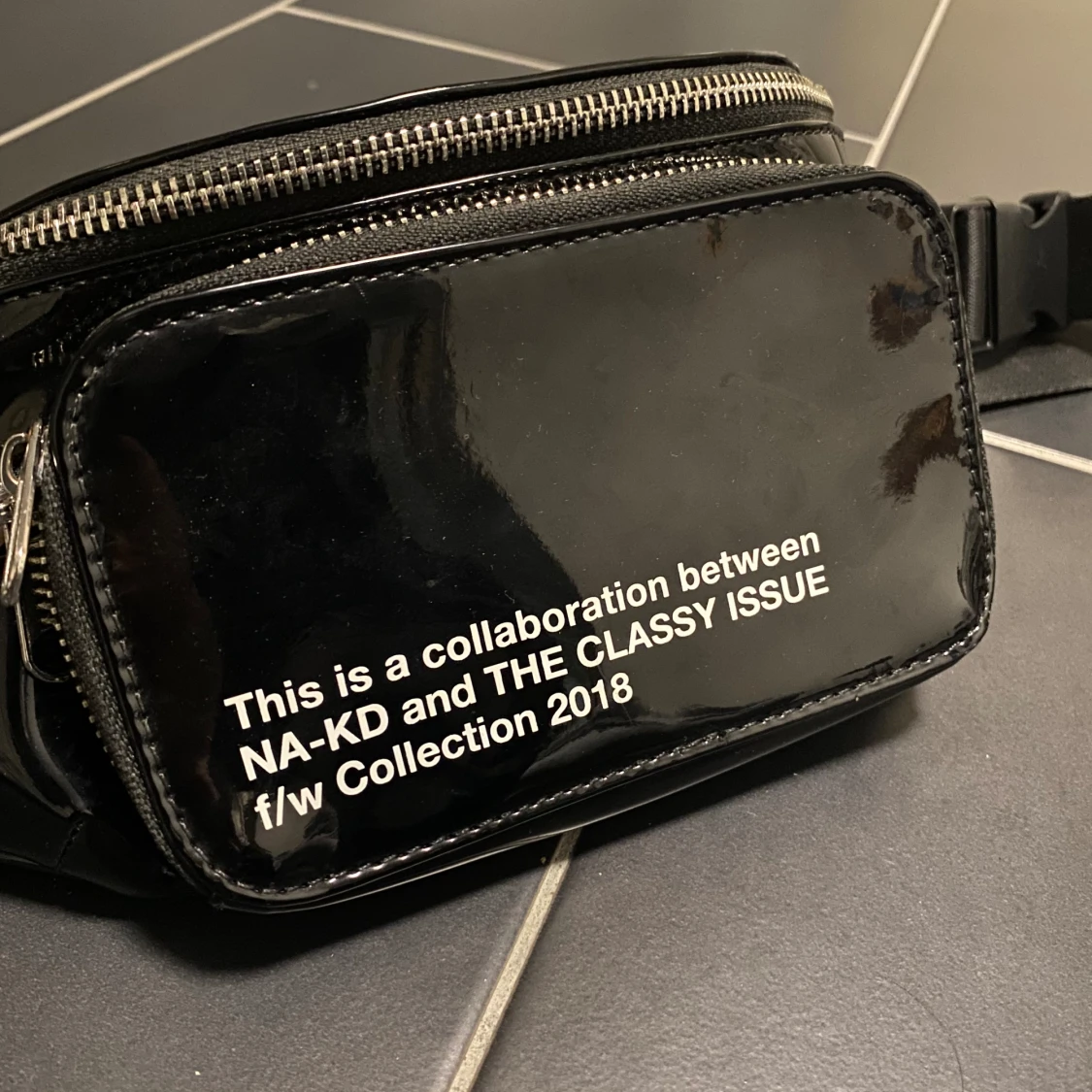 NAKD magväska