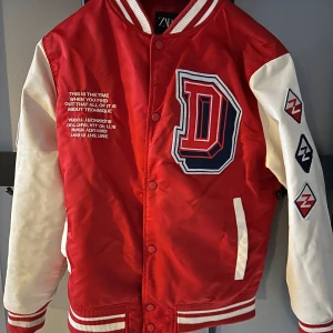 Zara jacka - Bra skick storlek M