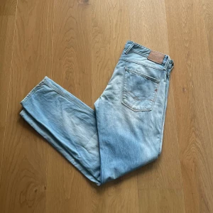 Replay Jeans - Säljer den eftertraktade Replay ”Anbass” | Skick 8/10 i strl 34/32 | Nypris 1299Kr | För mer frågor eller funderingar kom pm | Pris är inte fäst i sten!