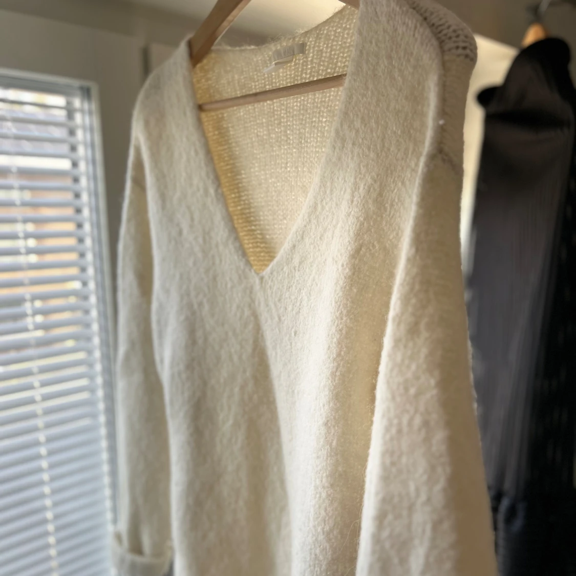 Vit stickad tröja  - 90