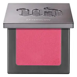 jätte fin urban decay puder blush vet ej om den säljs länge. Knappt andvänd men lite repor, färgen crush (den på bilden) 🥰nypris 380kr