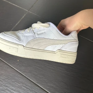 Puma skor aldrig använda  - Använder aldrig skorna så säljer de. Puma skor stl 39