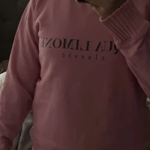 Aqua Limone tröja - Använd men i superfint skick 