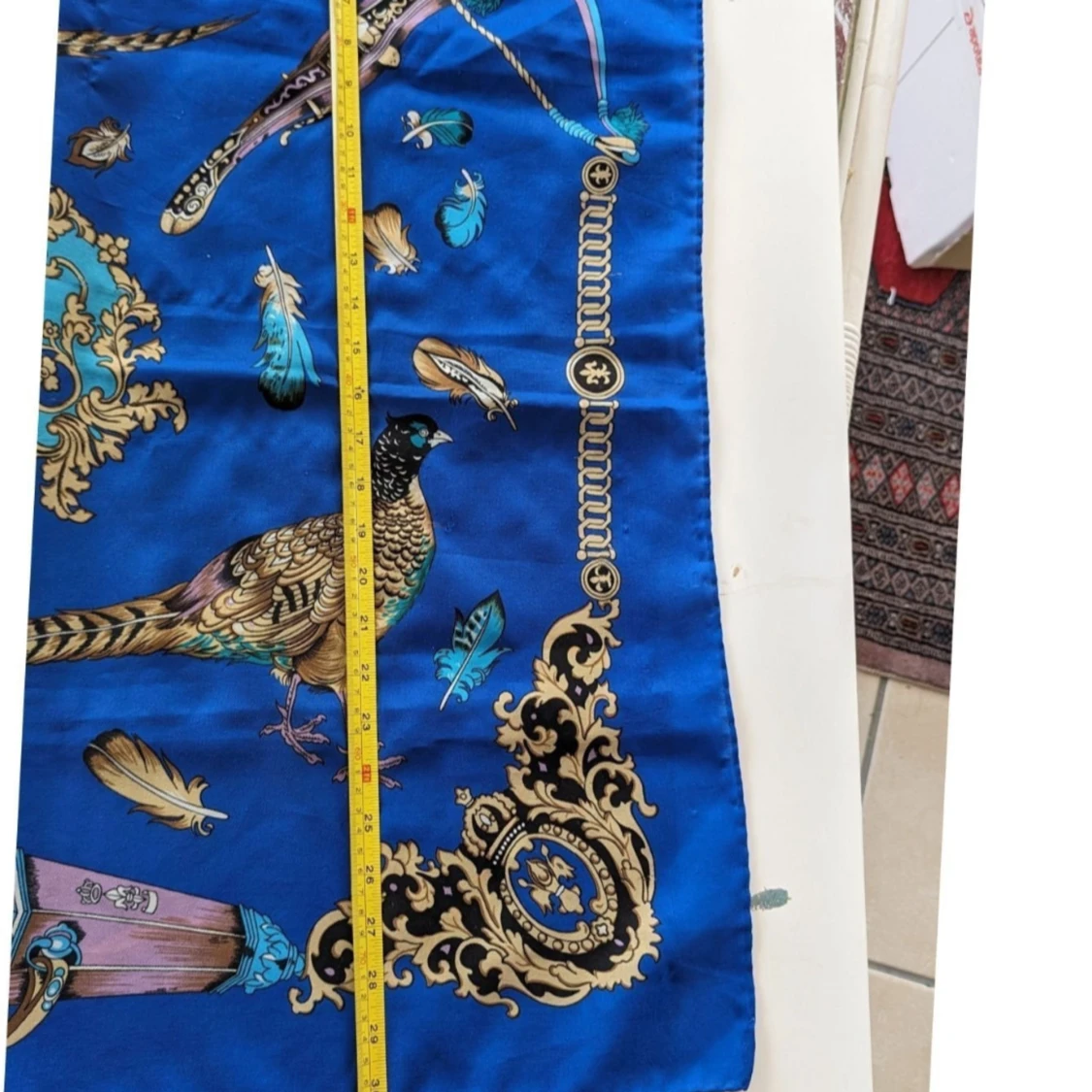 Blå halsduk med fågel- och fjädermönster - 90