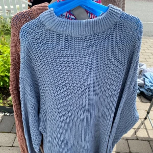 Stickade tröjor   - Lite för stora på mig men annars i bra skick