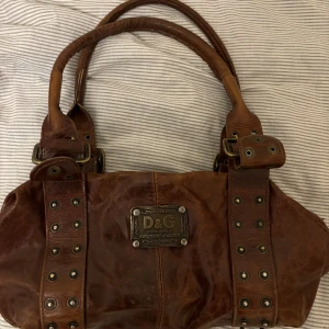 Ascool vintage d&g väska - Ascool vintage DOLCE&GABBANA väska 