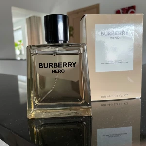 Burberry Hero EDT - Återstår ca 95 av 100ml