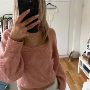 stickad rosa tröja  - använd bara några gånger