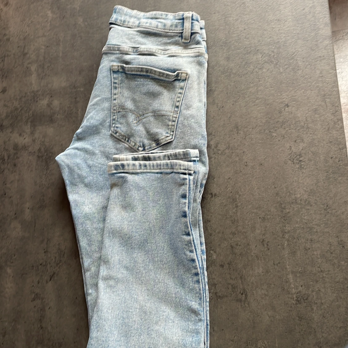 Ljusblåa jeans, regular taperfit - 92