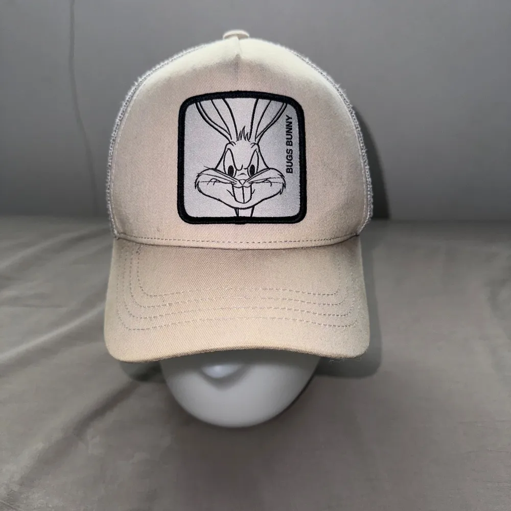 Capslab bugs bunny keps 🧢  Lite solbränd . Accessoarer.