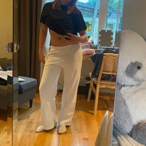 Brandy Melville byxor - Snygga men lite fläckiga