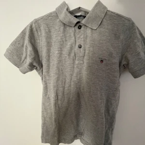 Gant piké - Säljer en gant piké i storlek 7-8 år (122-128), bra skick, hör av dig vid frågor💘