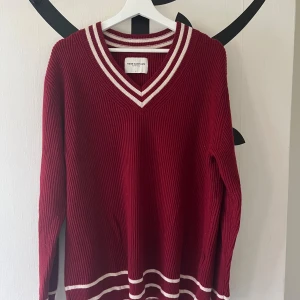 Stickad Sweatshirt  - Stickad Sweatshirt från these glory data Nyskick Storlek M