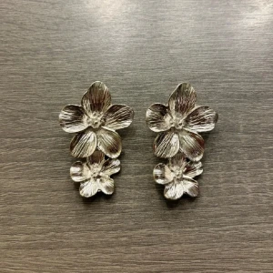 Blommiga örhängen - Jättesöta örhängen!