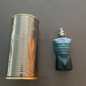 Jean Paul Gaultier le Male  - Säljer en helt ny Jean Paul Gaultier le Male 40ml parfym som är helt full och oanvänd.
