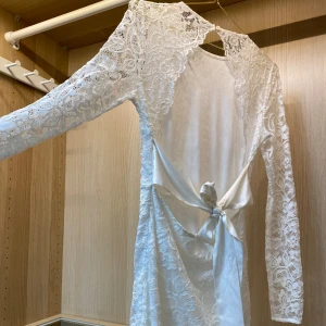 Gymnasieklänning - Ny utan prislapp