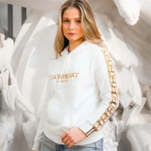 LH tröja - Finns i storlek S.M.L.XL Helt ny, oöppnad. Kan levereras, eller mötas upp:) @Leonheart på instagram. 