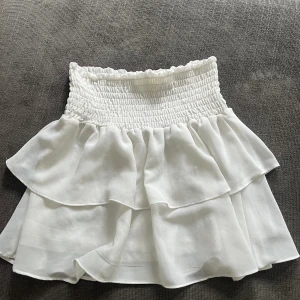 Volangkjol - Jättesöt volangkjol som inte kommer till använding 💗