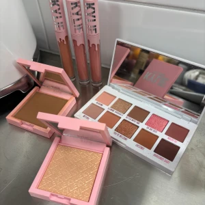 Kylie cosmetics - Köpt för 1800 Endast bronzer är använd 