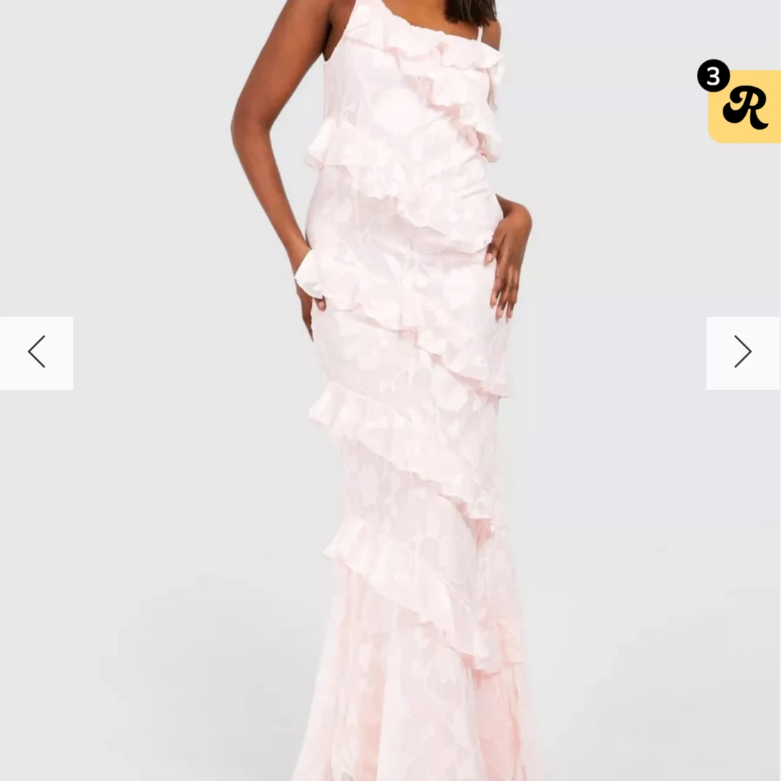 Bohoo rosa långklänning med volanger