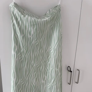 Satinkjol - Mycket bra skick