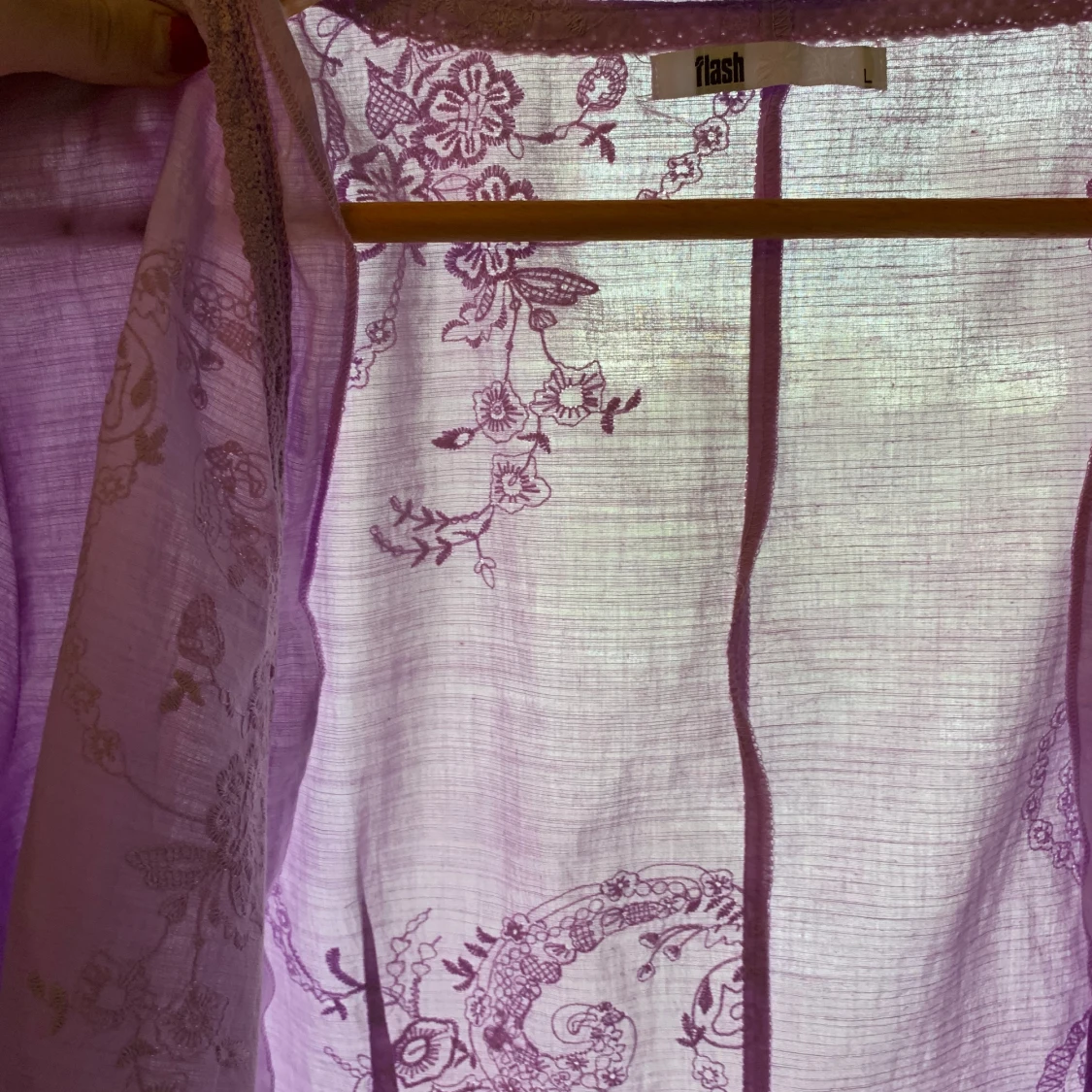 Broderad knyttröja  - 91