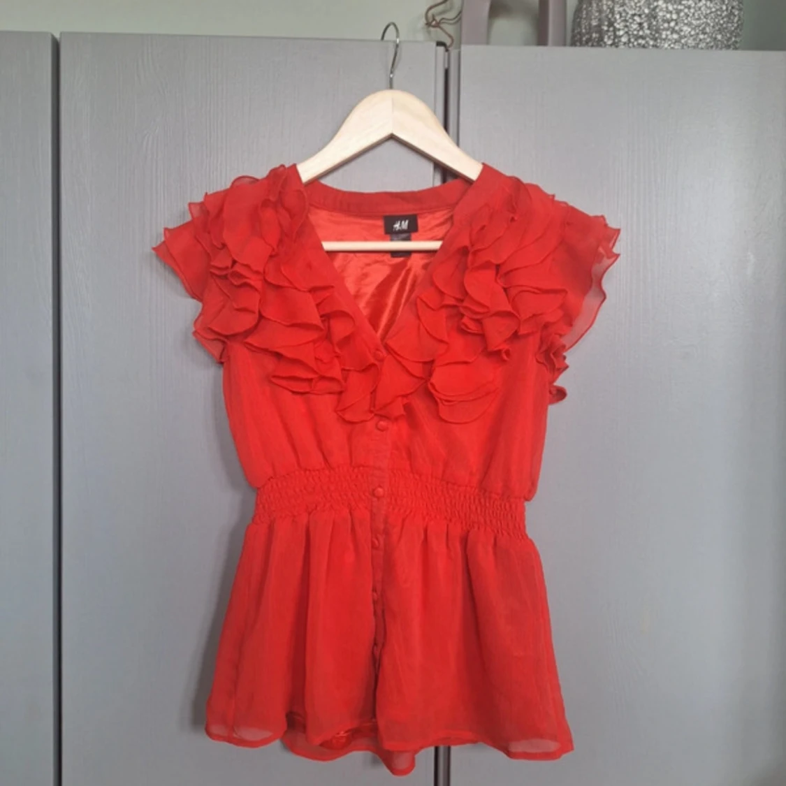  blus med volanger - 92