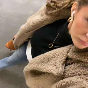 Kappa - Säljer denna pikékappa från SAMSA collection som jag köpte för några månader sedan. Den är lite väl stor för mig så den kommer inte riktigt till användning längre. Det är också ett mindre hål i innersidan som jag inte orkat laga, därför det låga priset!
