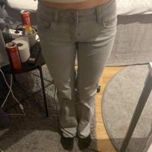 Snygga jeans ifrån Gina som inte kommer till användning längre💗