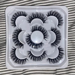 Lösögonfransar  - 5 st, endast testat ett par av dom, vet ej längden 