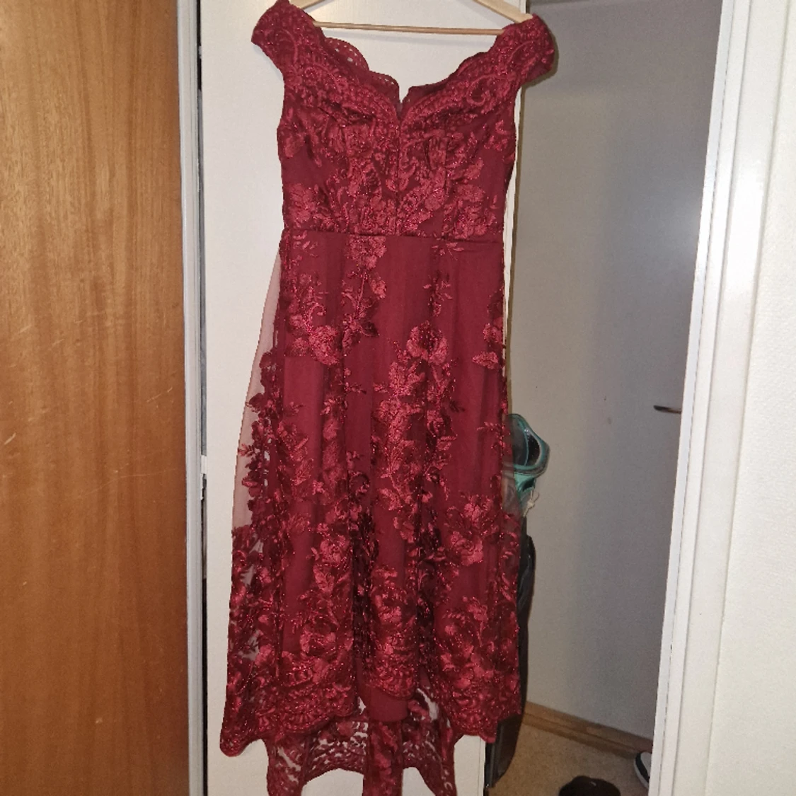 Vinröd Balklänning - 91