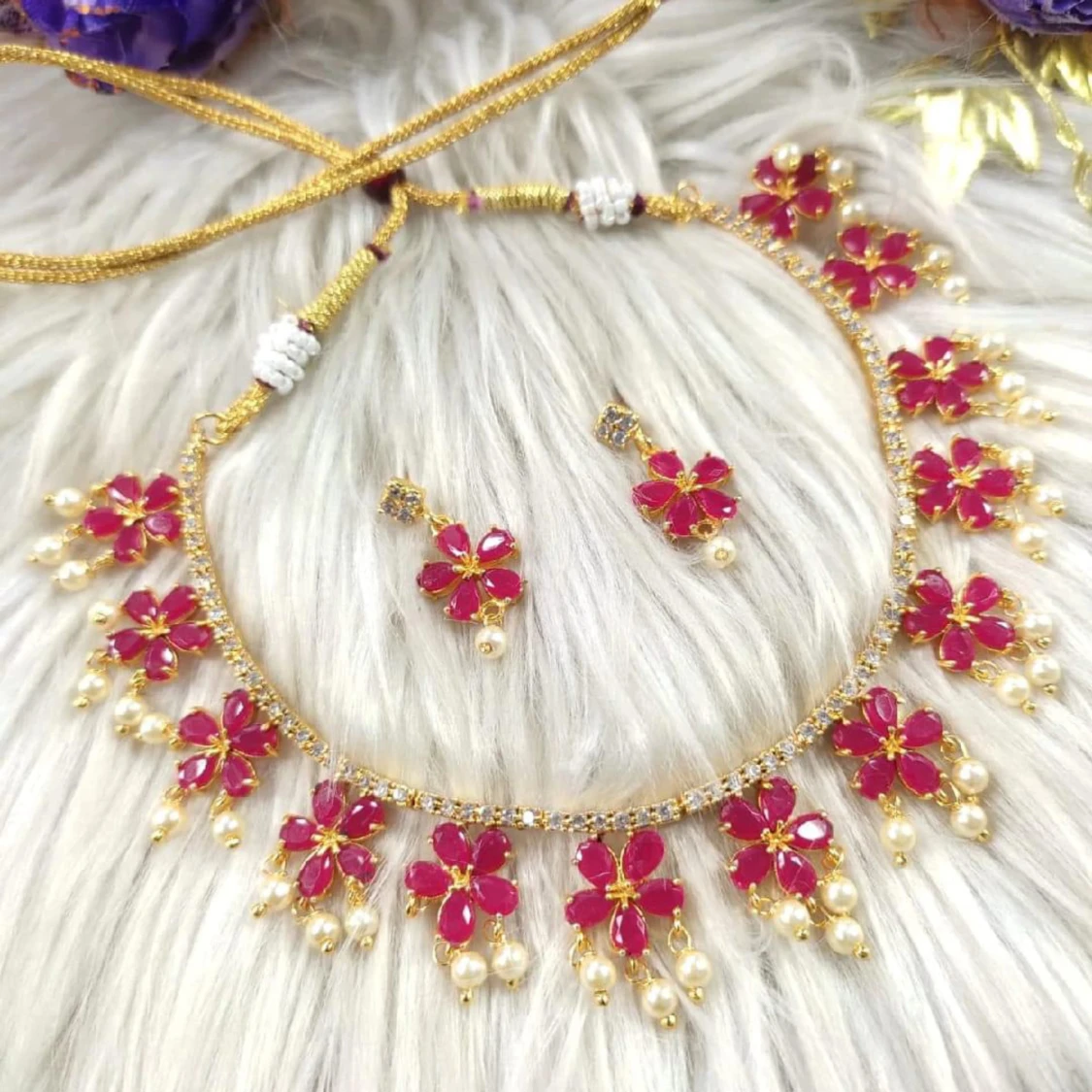 Beautiful Flower Design Stone Necklace with Earrings