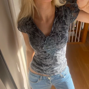 Topp  - Kommer inte till användning💕 skriv om ni har frågor 