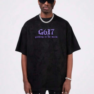 Snygg tröja! - Använd ett väldigt fåtal gånger! Storlek S , bilderna är från shein men egna bilder kan fixas vid önskan💕 köpt för 209 + frakt säljer för 100kr + frakt