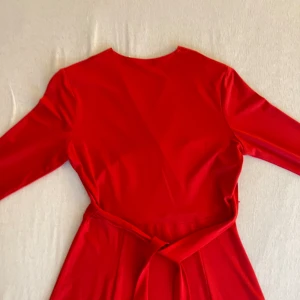 V neck långarmad kläning - Använd bara en gång