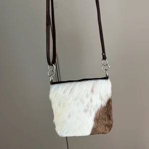 Gullig handväska i koskinn - Väldigt fin väska!