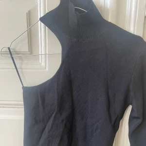 Zara tröja - Jättesnygg zaratopp använd få gånger! I strlk M!